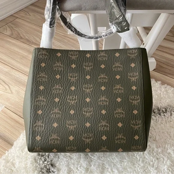 MCM Medium Aren VI Leather Hobo Bag - Picture 8 of 13